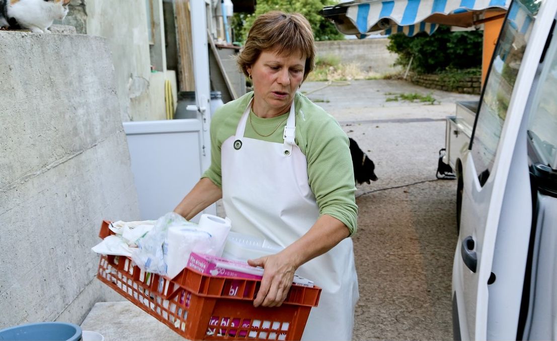 Crédit ci-après