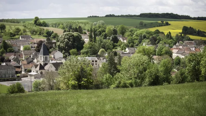 Crédit ci-après