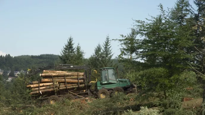 Crédit ci-après