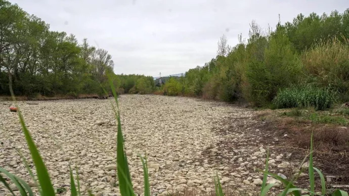 Lit de rivière asseché