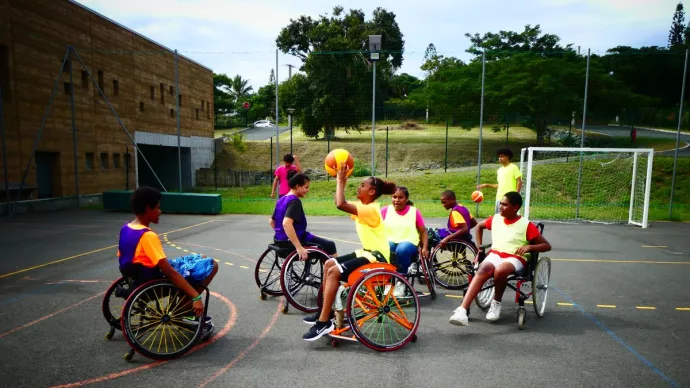 Atelier de basket-ball paralympique