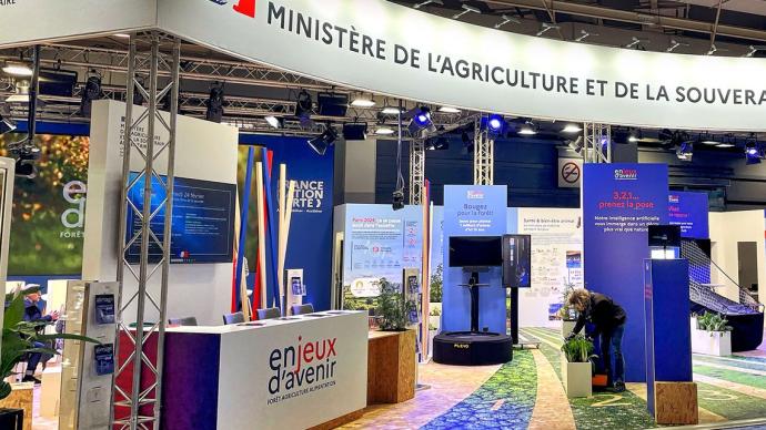 Vue du stand du ministère de l'agriculture au SIA 2024